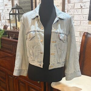 Levi's Women's Light Blue Denim Jacket